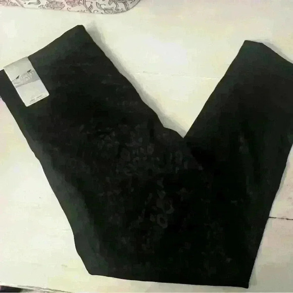 Victoria Secret High Rise performance leopard print mesh leggings 7/8 length NWT - Picture 5 of 10